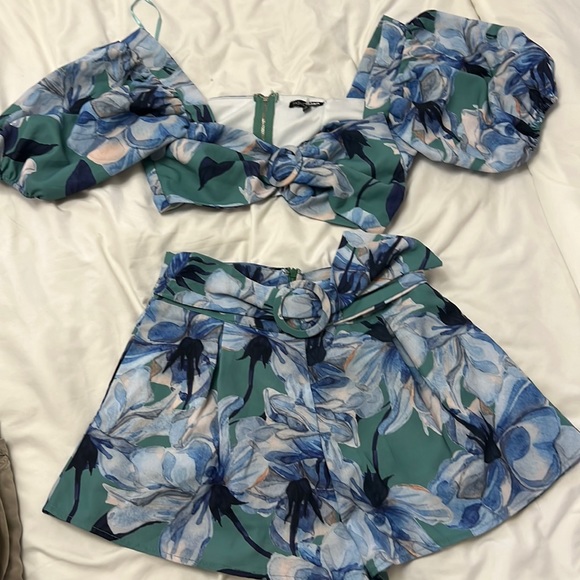 the cutest fashion nova set - Picture 1 of 5